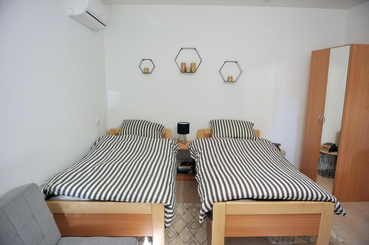 Studio Apartman Bandb Ðakovo Екстериор снимка