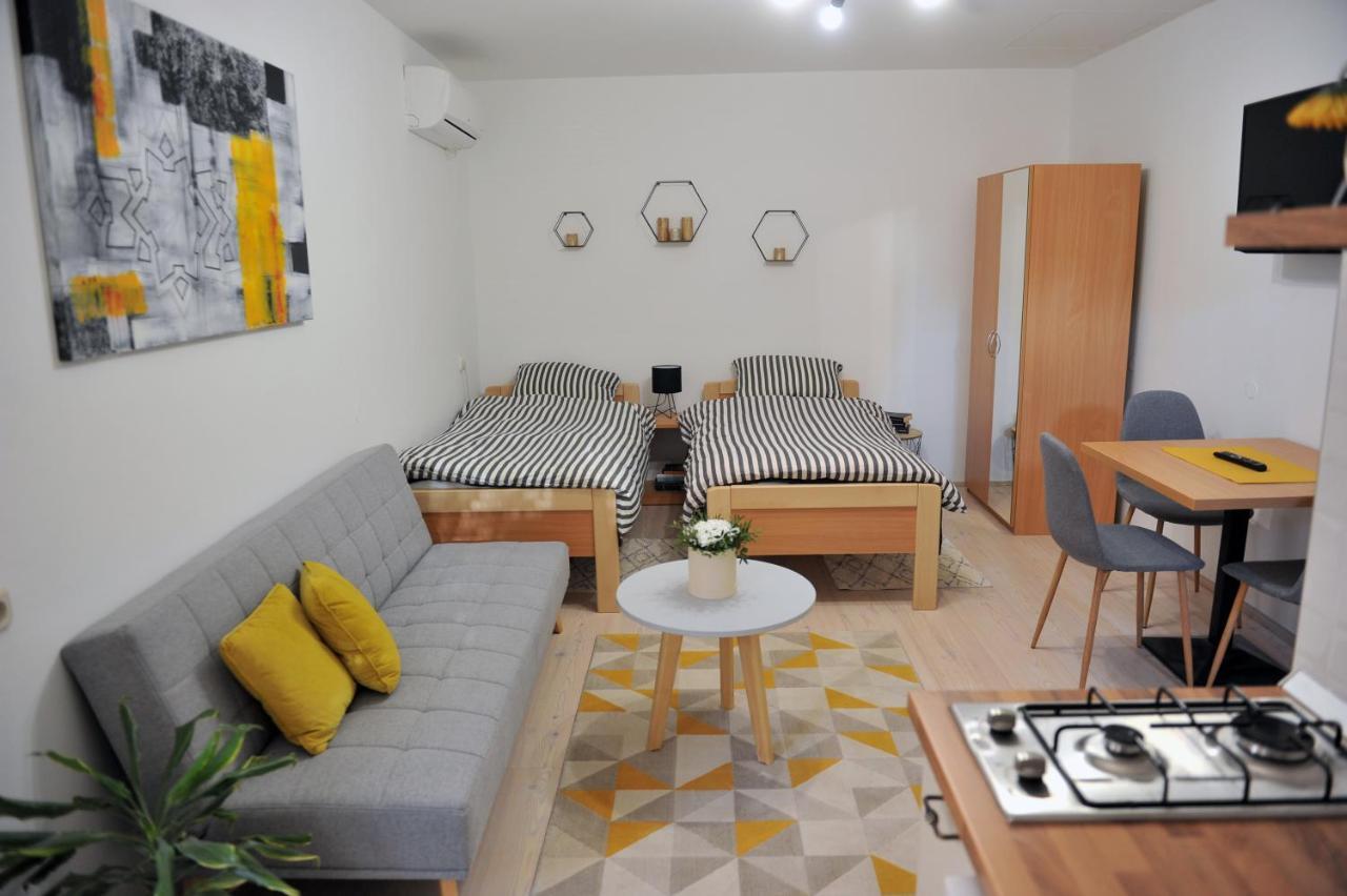 Studio Apartman Bandb Ðakovo Екстериор снимка